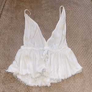 🆕 Bohemian style white v-neck blouse cropped